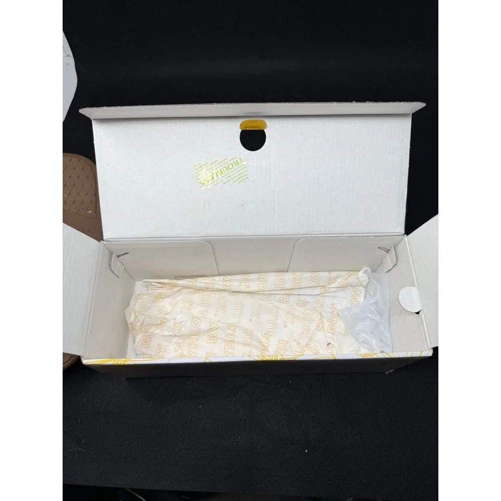 Yellow Box Genzy Rhinestone Flip Flop Sandals Womens Size 8.5 Beige With Box - Picture 5 of 6
